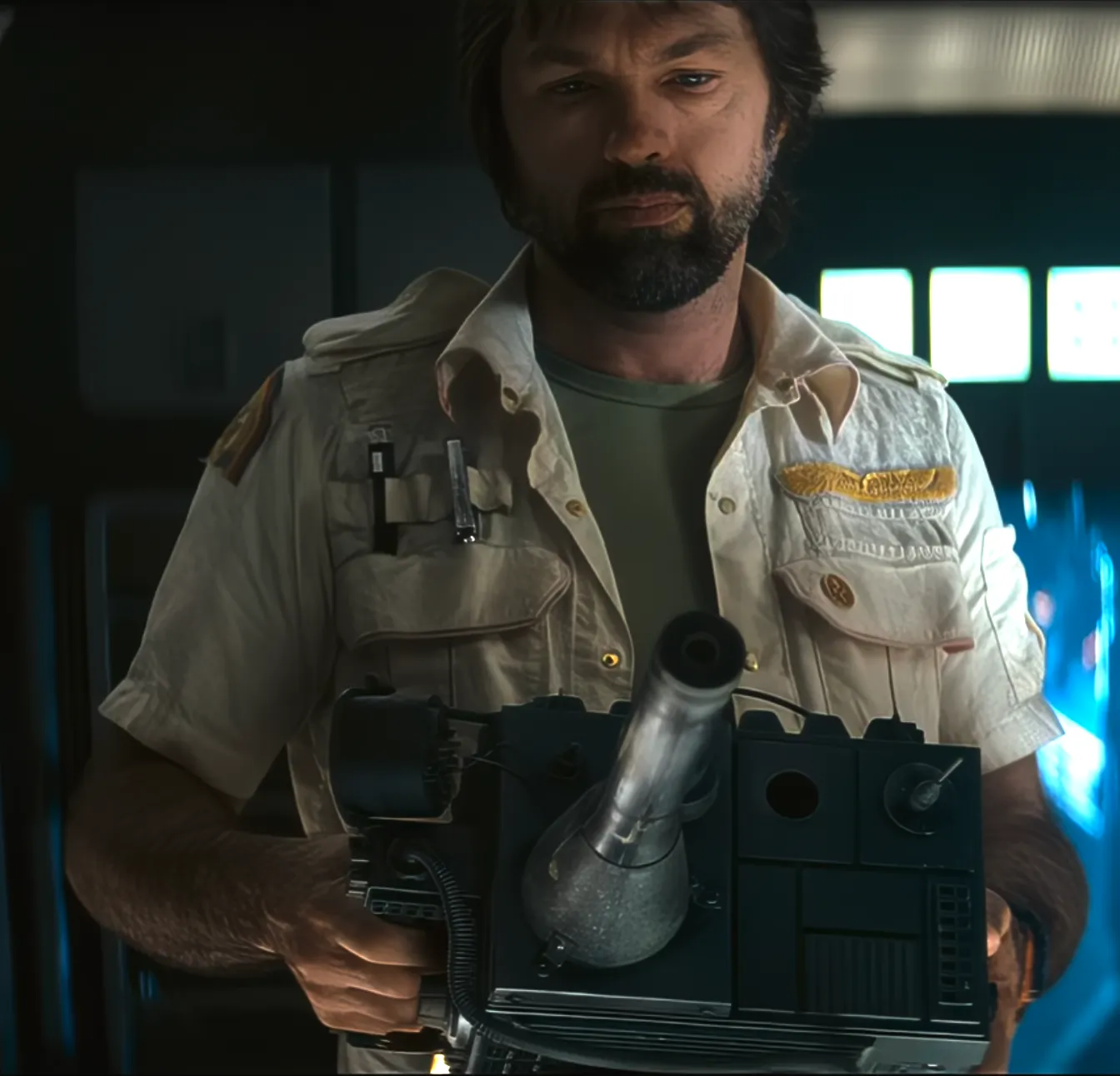 Alien motion tracker scene showing the crew reading a contact on screen